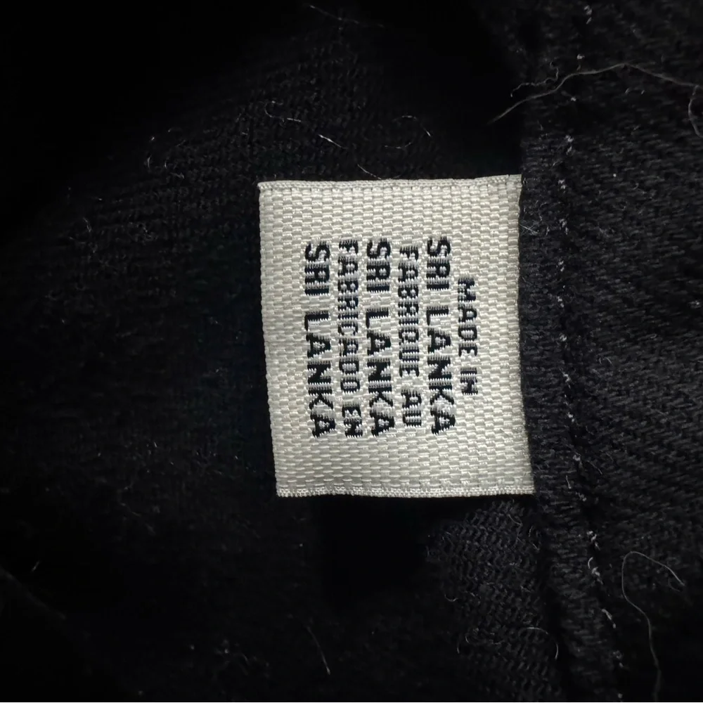 Black Levi’s Denim Jacket - Picture 5 of 5